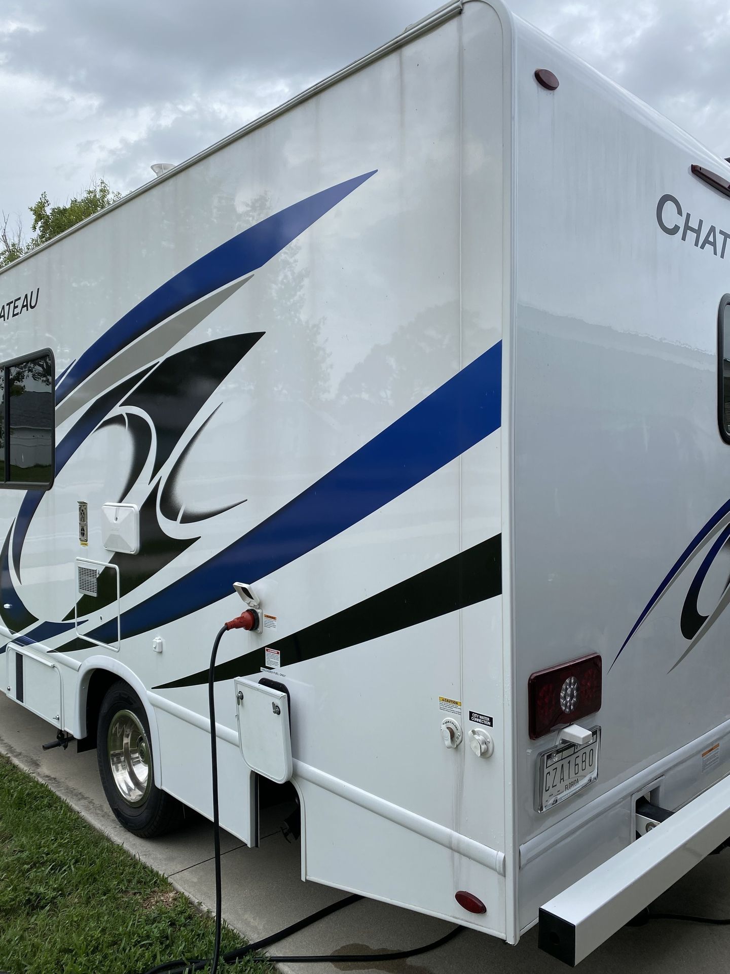 Photo 21 - 2021 Thor Class C Motorhome rental photo 23