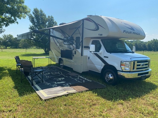 2019 Thor Motor Coach Four Winds 22B Class C Motorhome for rent in Ada, OK