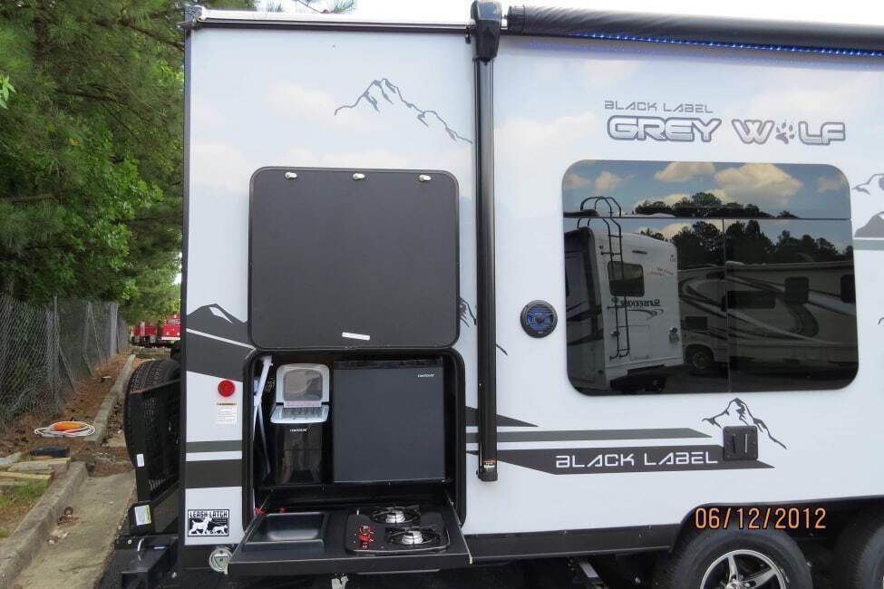 Photo 5 - 2021 Forest River Travel Trailer rental photo 7