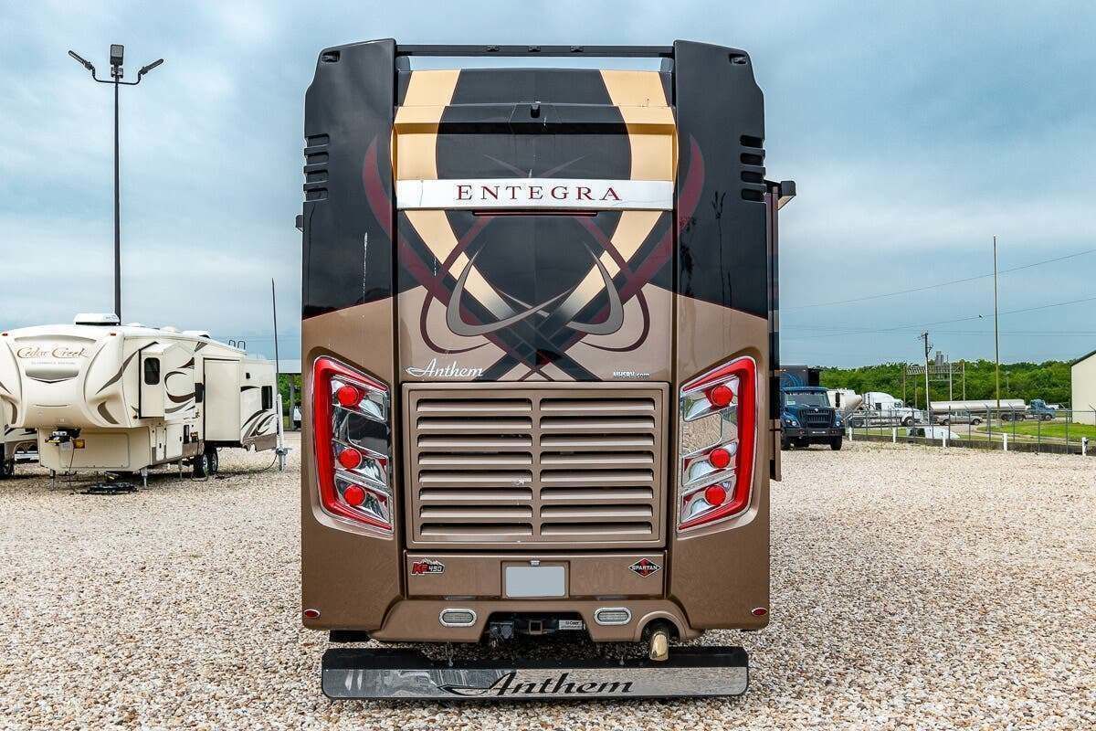 Photo 3 - 2019 Entegra Coach Class A Motorhome rental photo 7