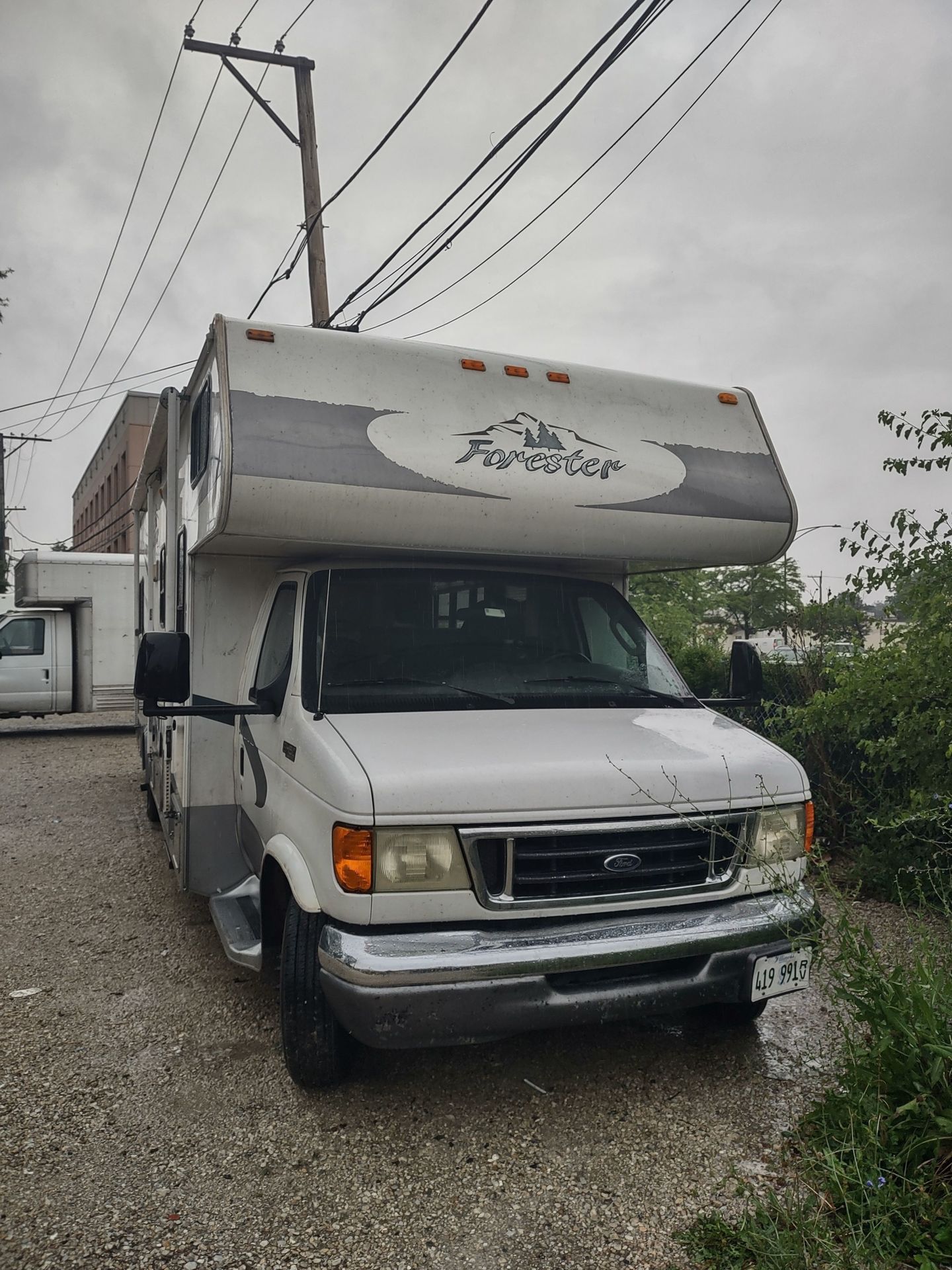 Photo 2 - 2005 Forest River Class C Motorhome rental photo 4