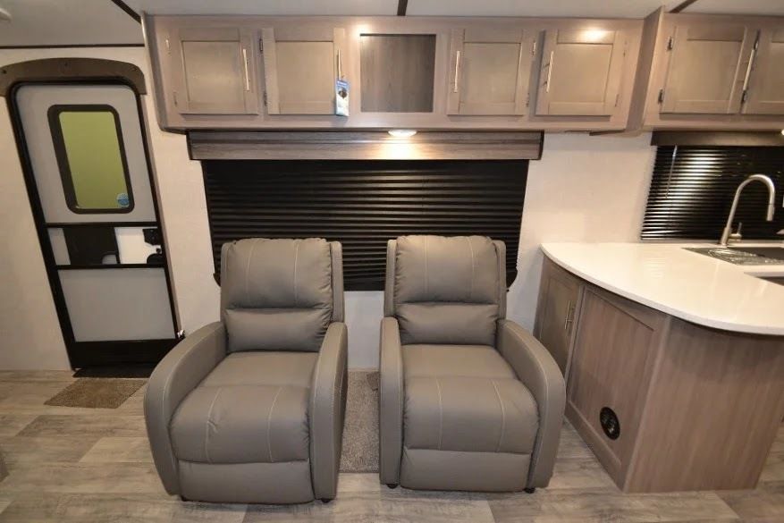 Photo 5 - 2021 Crossroads Rv Travel Trailer rental photo 7