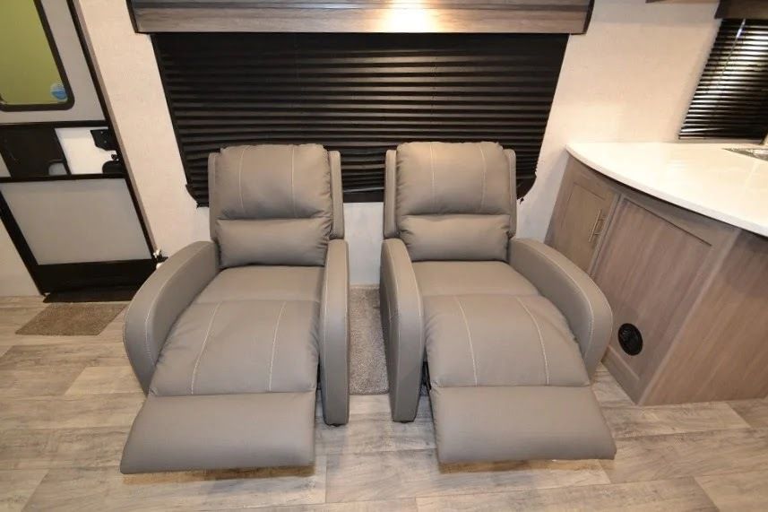 Photo 6 - 2021 Crossroads Rv Travel Trailer rental photo 8