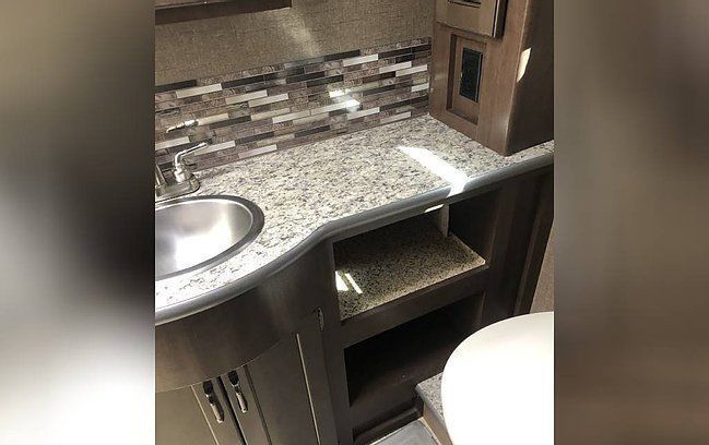 Photo 2 - 2018 Thor Motor Coach Class A Motorhome rental photo 4