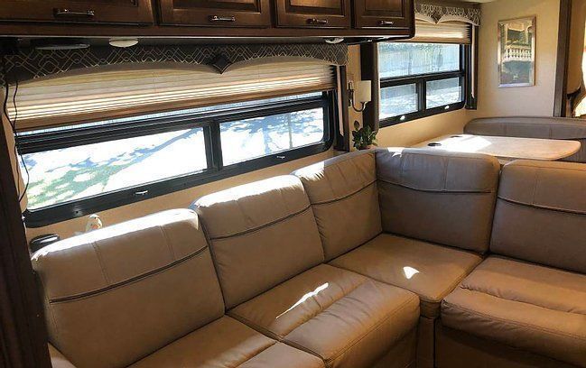 Photo 9 - 2018 Thor Motor Coach Class A Motorhome rental photo 11