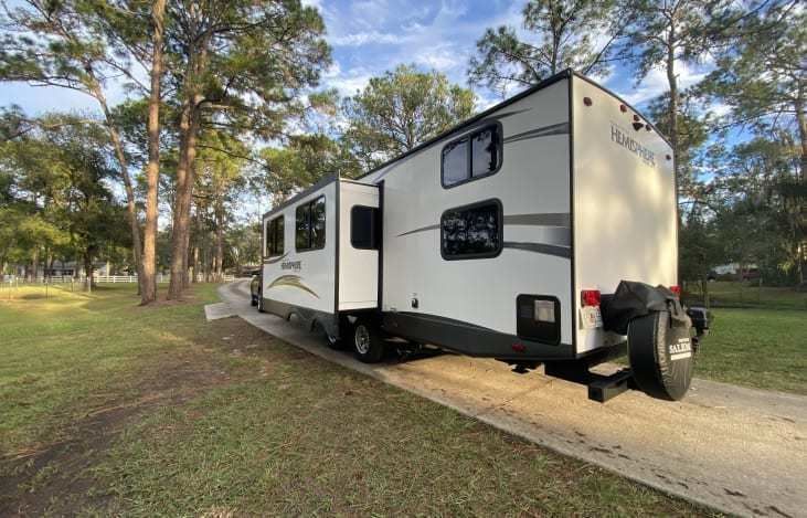 Photo 13 - 2018 Forest River Travel Trailer rental photo 15