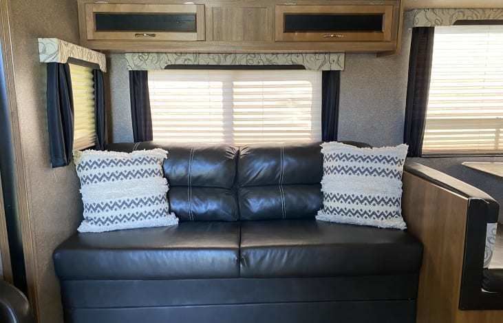 Photo 7 - 2016 Coachmen Travel Trailer rental photo 9