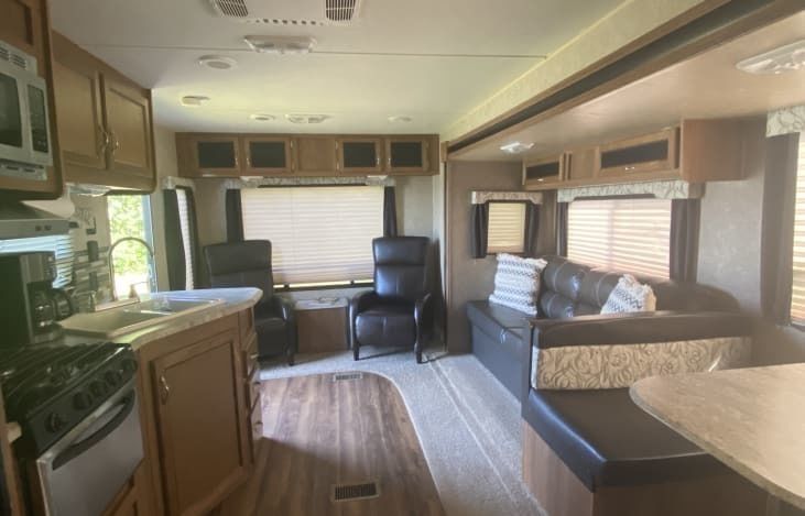 Photo 13 - 2016 Coachmen Travel Trailer rental photo 15