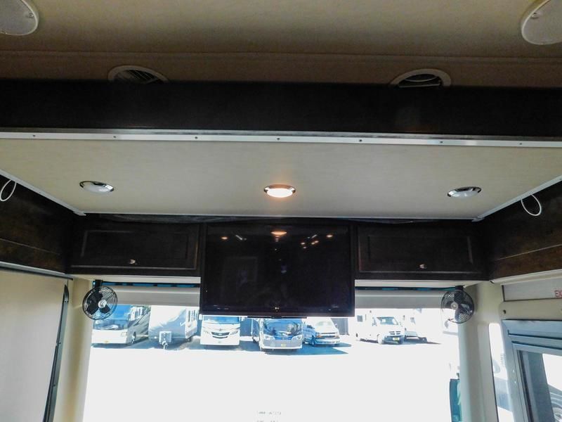 Photo 1 - 2020 Thor Motor Coach Class A Motorhome rental photo 8