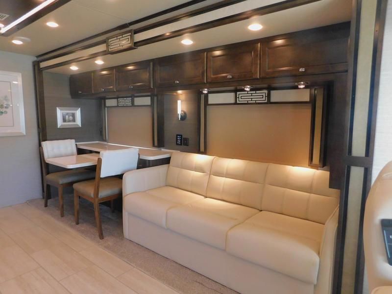 Photo 2 - 2020 Thor Motor Coach Class A Motorhome rental photo 15
