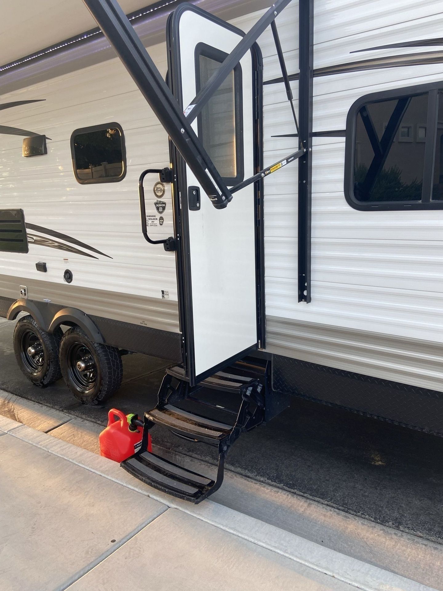 Photo 2 - 2018 Jayco Travel Trailer rental photo 4