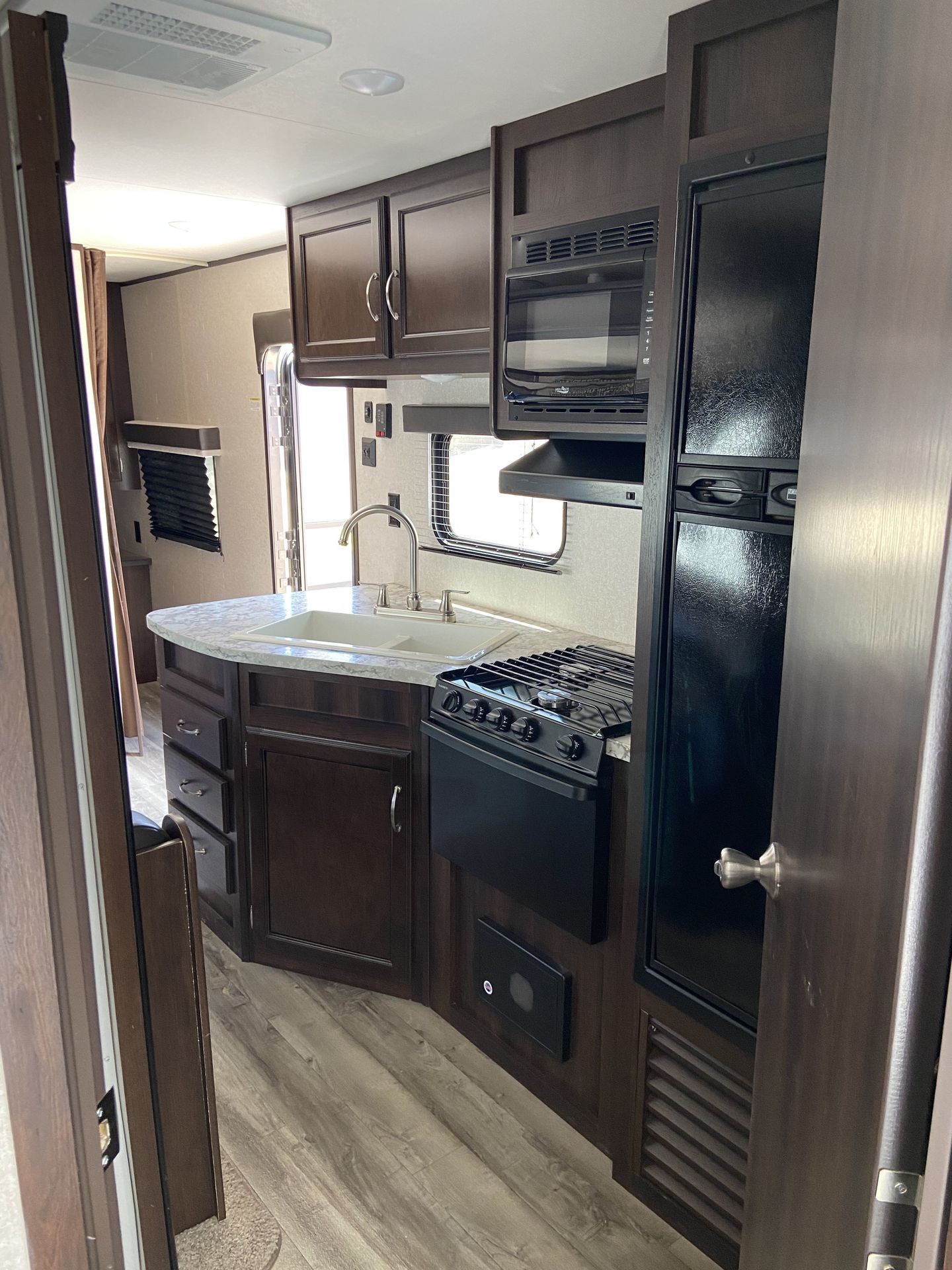 Photo 11 - 2018 Jayco Travel Trailer rental photo 13
