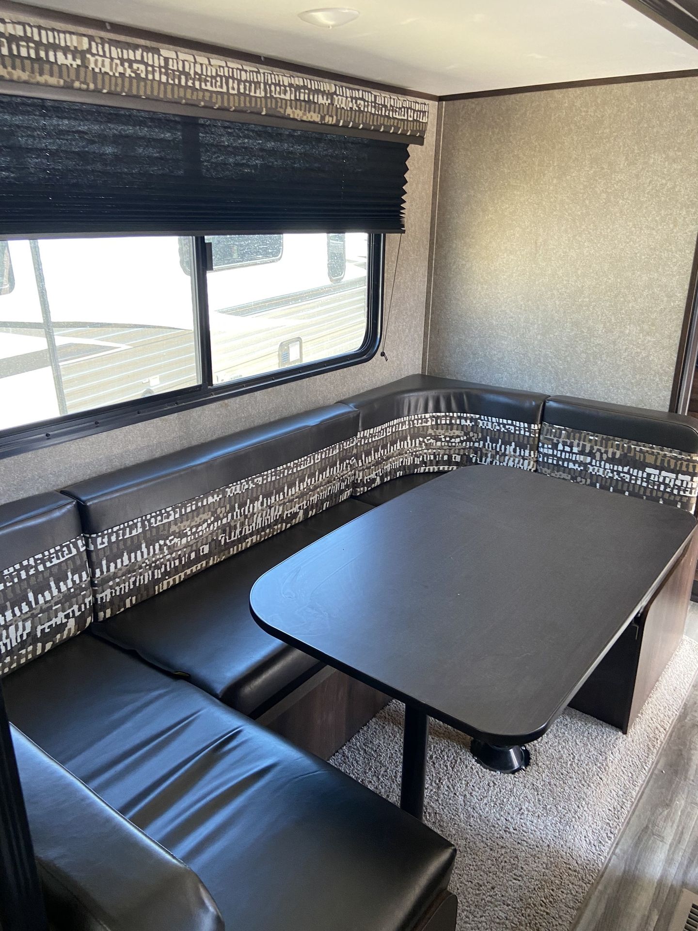 Photo 13 - 2018 Jayco Travel Trailer rental photo 15