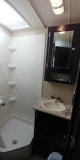 Photo 6 - 2016 Dutchmen Travel Trailer rental photo 6