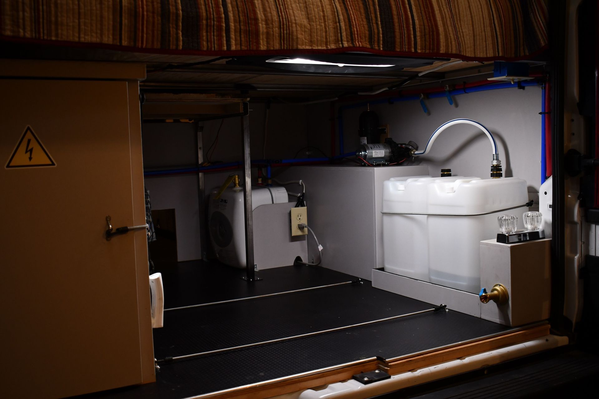 Photo 21 - 2021 Ram Class B Motorhome rental photo 23