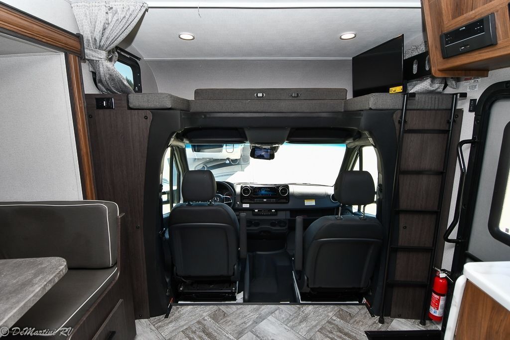 Photo 4 - 2021 Forest River Class C Motorhome rental photo 14