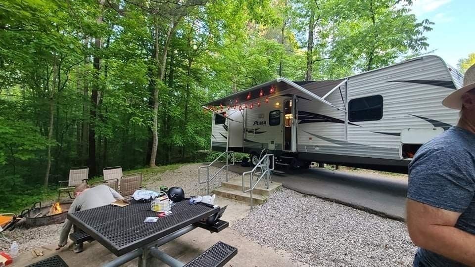 Photo 2 - 2011 Palomino Travel Trailer rental photo 4