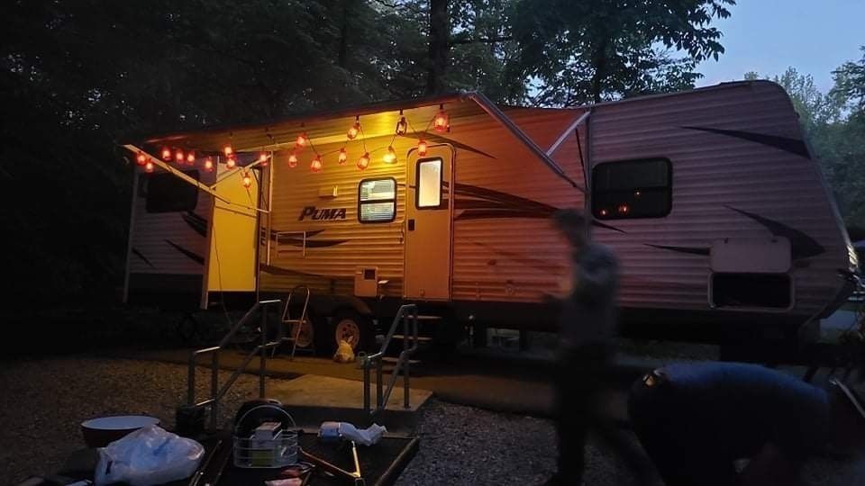 Photo 6 - 2011 Palomino Travel Trailer rental photo 8