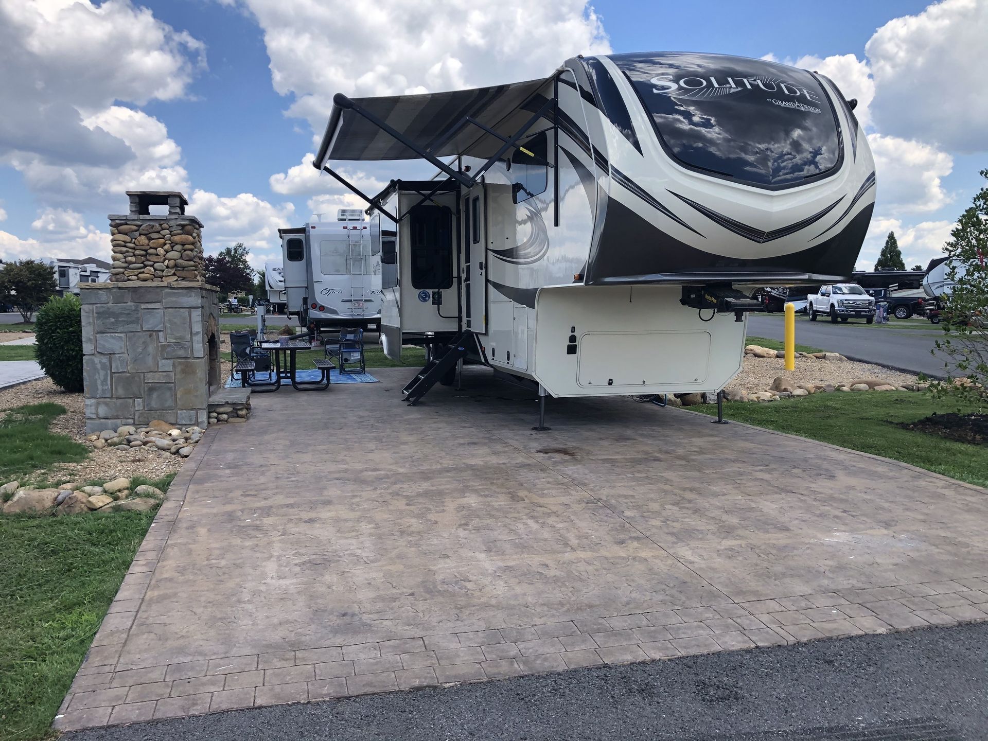 Photo 8 - 2019 Grand Design Fifth Wheel rental photo 10