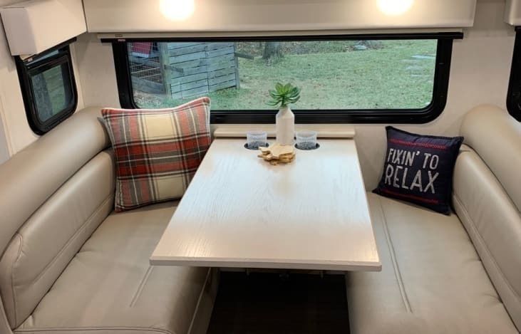 Photo 0 - 2020 Winnebago Class A Motorhome rental photo 4