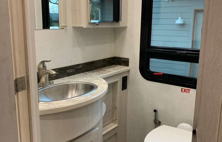 Photo 1 - 2020 Winnebago Class A Motorhome rental photo 7
