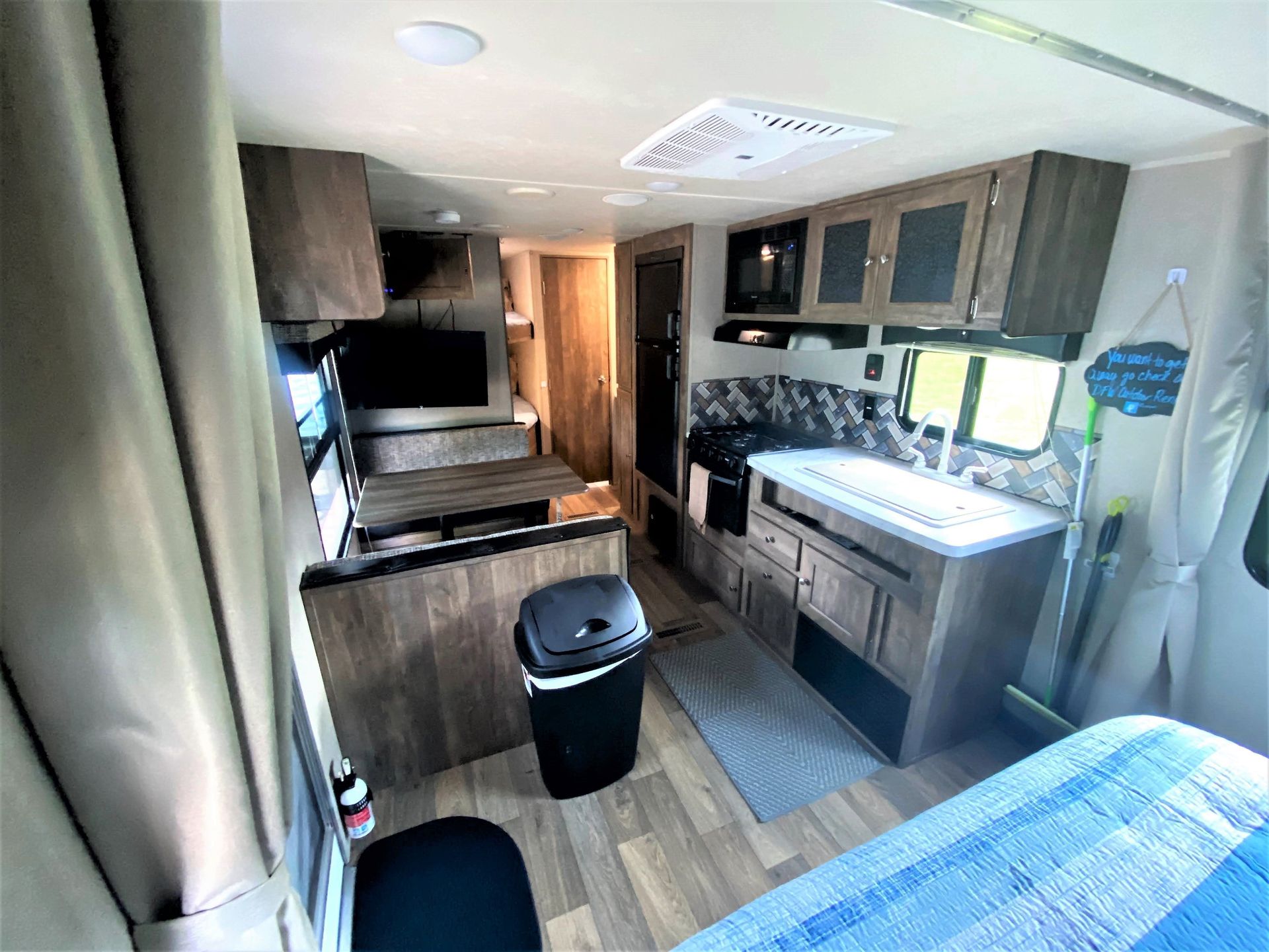Photo 4 - 2019 Palomino Travel Trailer rental photo 6