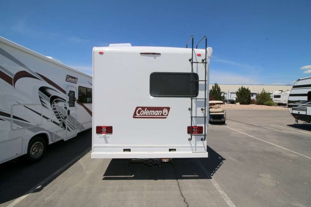 Photo 5 - 2022 Thor Class C Motorhome rental photo 7