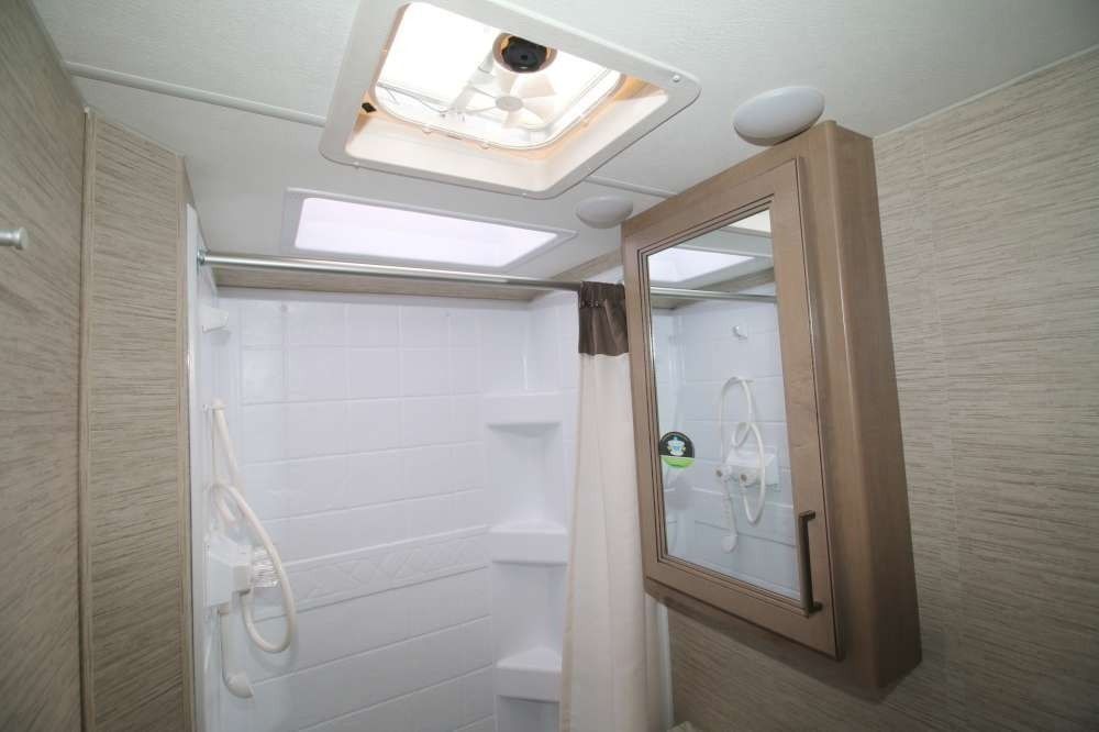 Photo 12 - 2022 Thor Class C Motorhome rental photo 14