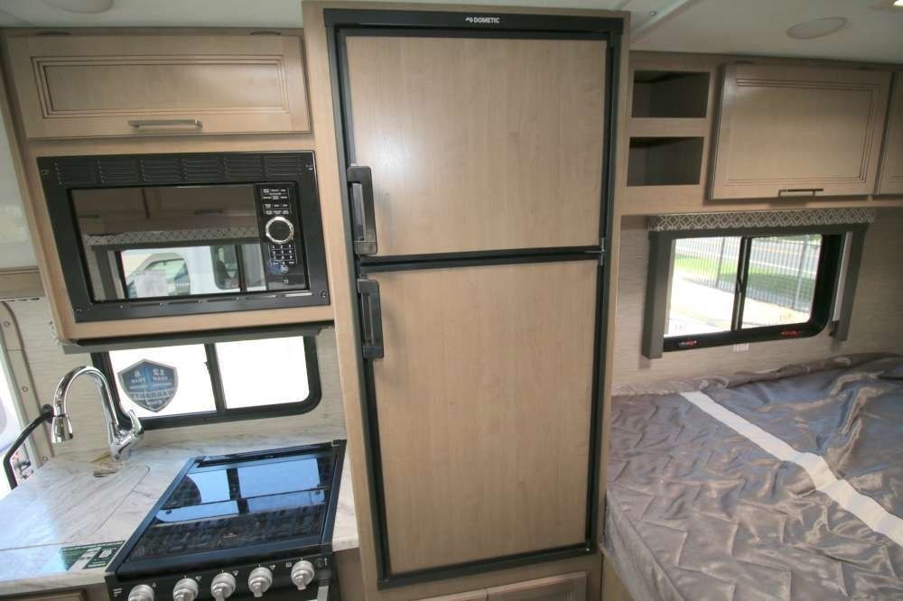 Photo 22 - 2022 Thor Class C Motorhome rental photo 24