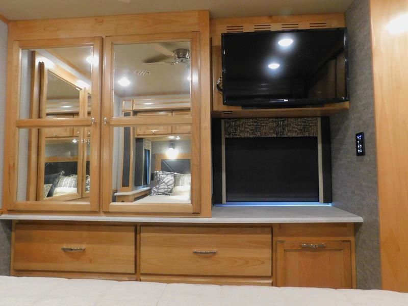 Photo 1 - 2017 Tiffin Class A Motorhome rental photo 4