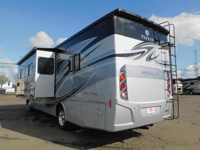 Photo 5 - 2017 Tiffin Class A Motorhome rental photo 16