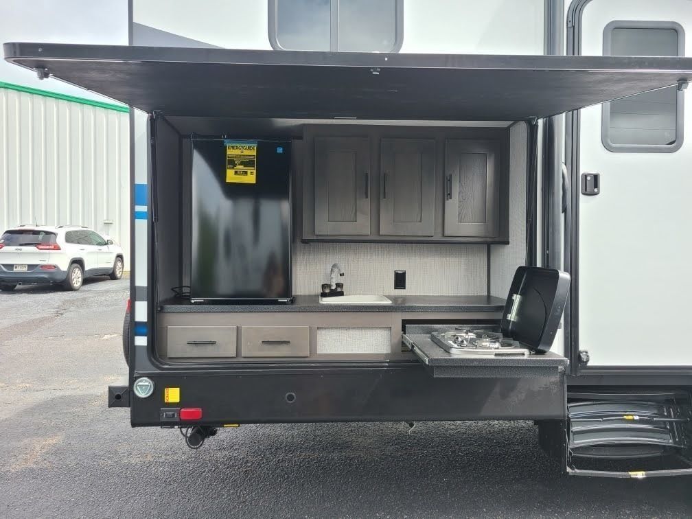 Photo 5 - 2021 Cruiser Rv Travel Trailer rental photo 22