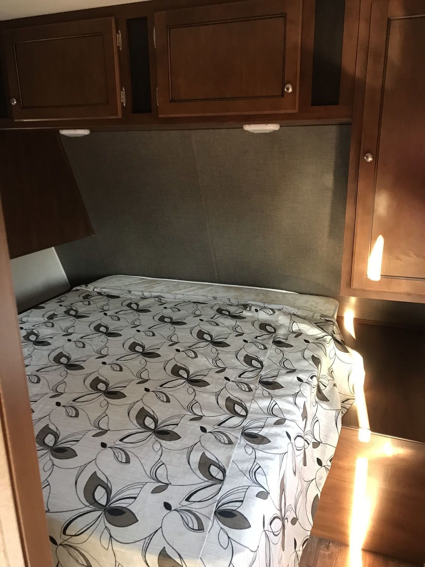 Photo 7 - 2016 HEART LAND Travel Trailer rental photo 9
