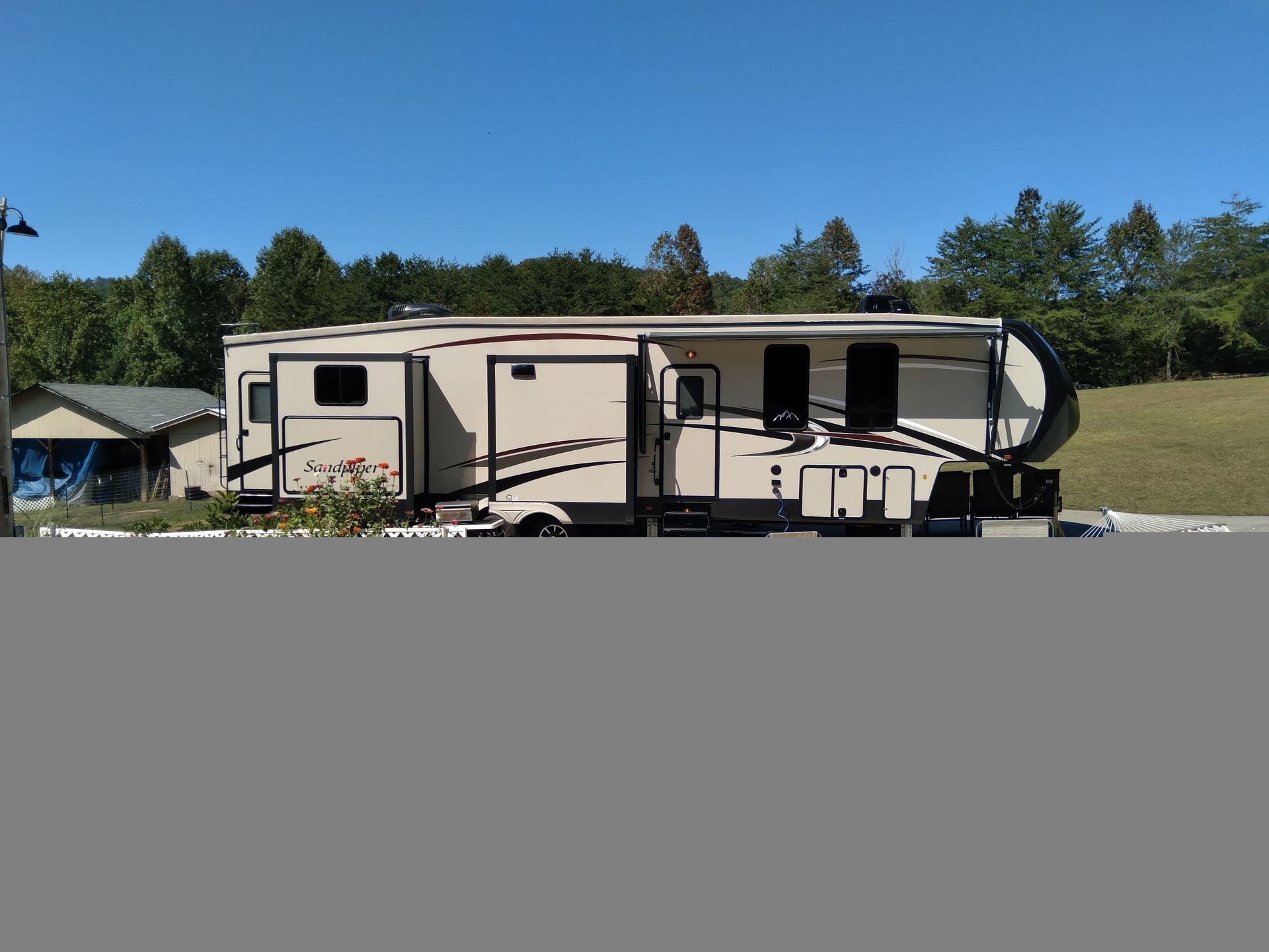 Photo 13 - 2017 Forest River Fifth Wheel rental photo 15