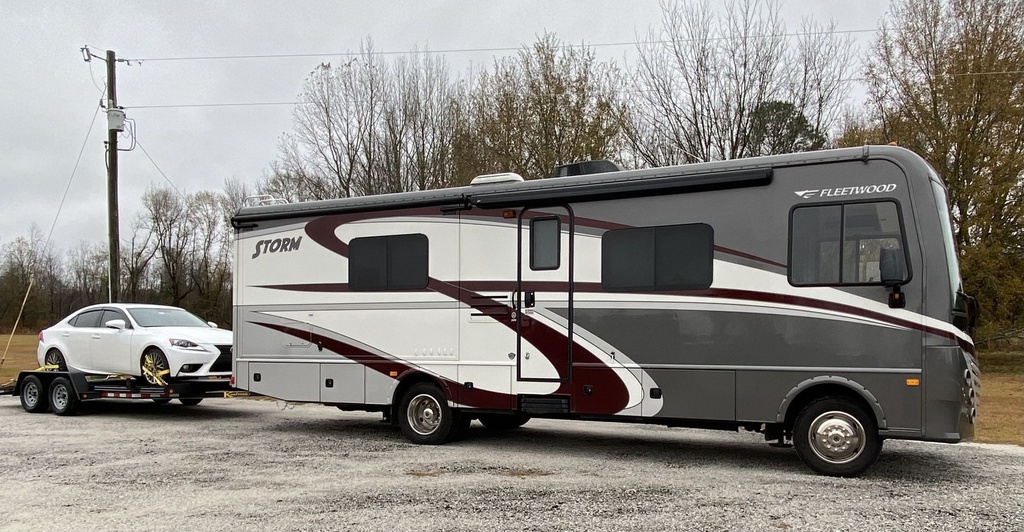 Photo 4 - 2016 Fleetwood Class A Motorhome rental photo 6