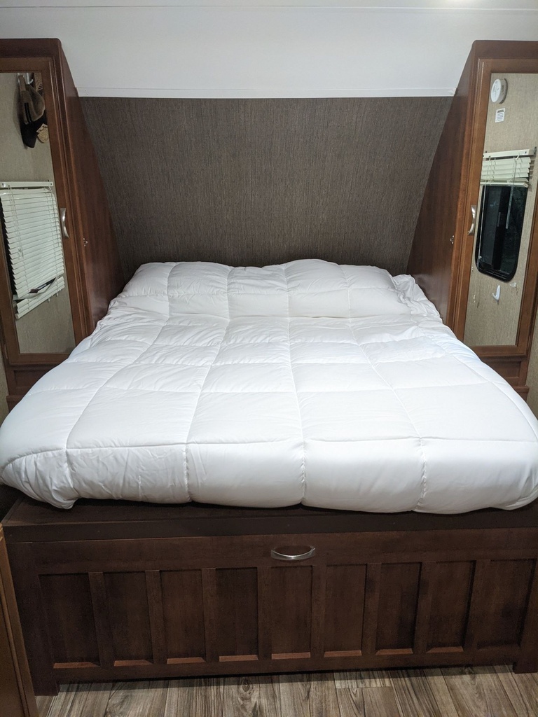 Photo 7 - 2017 Keystone Travel Trailer rental photo 7