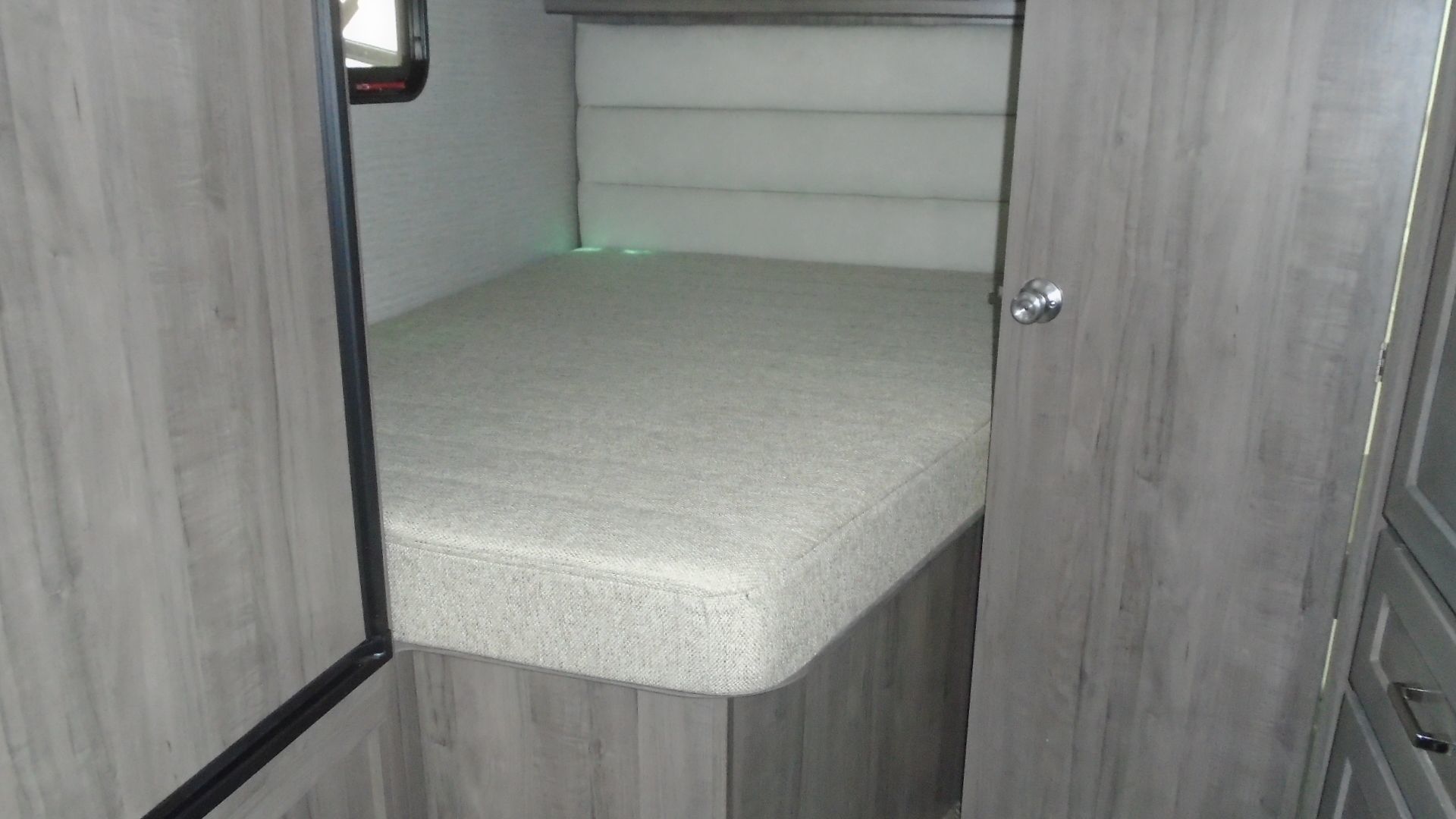 Photo 9 - 2020 Winnebago Class C Motorhome rental photo 26