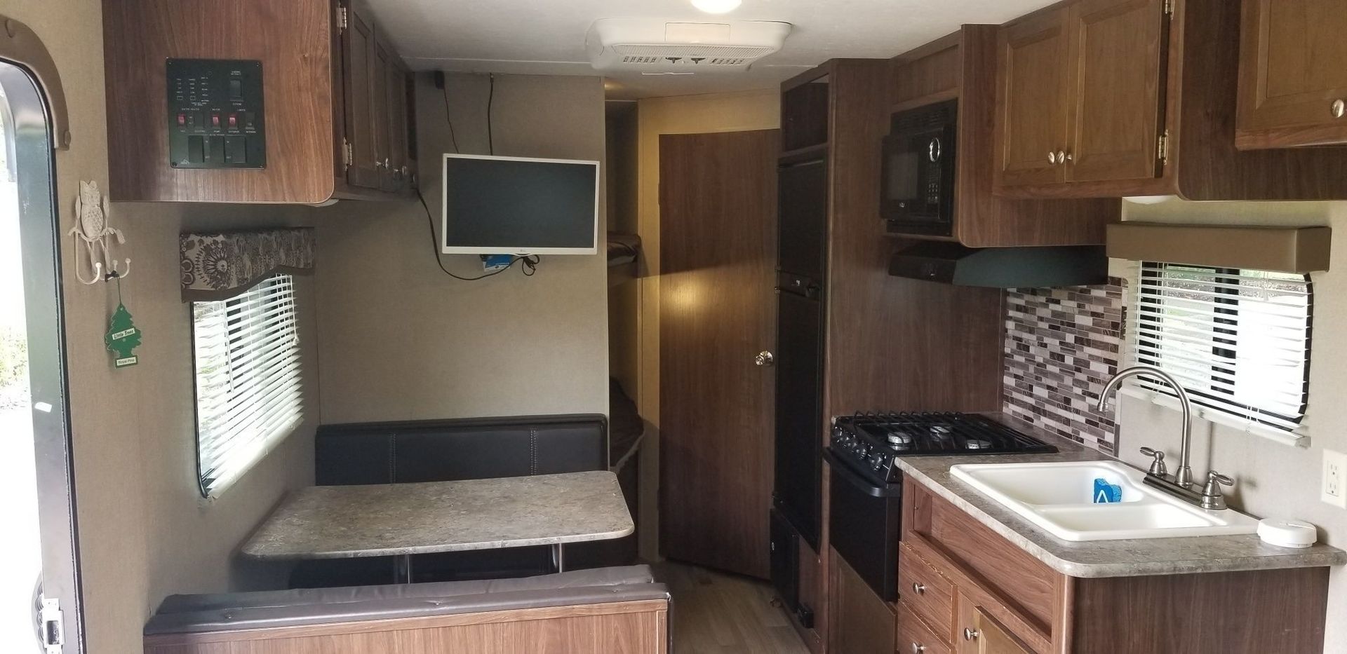 Photo 2 - 2017 Coleman Class C Motorhome rental photo 4