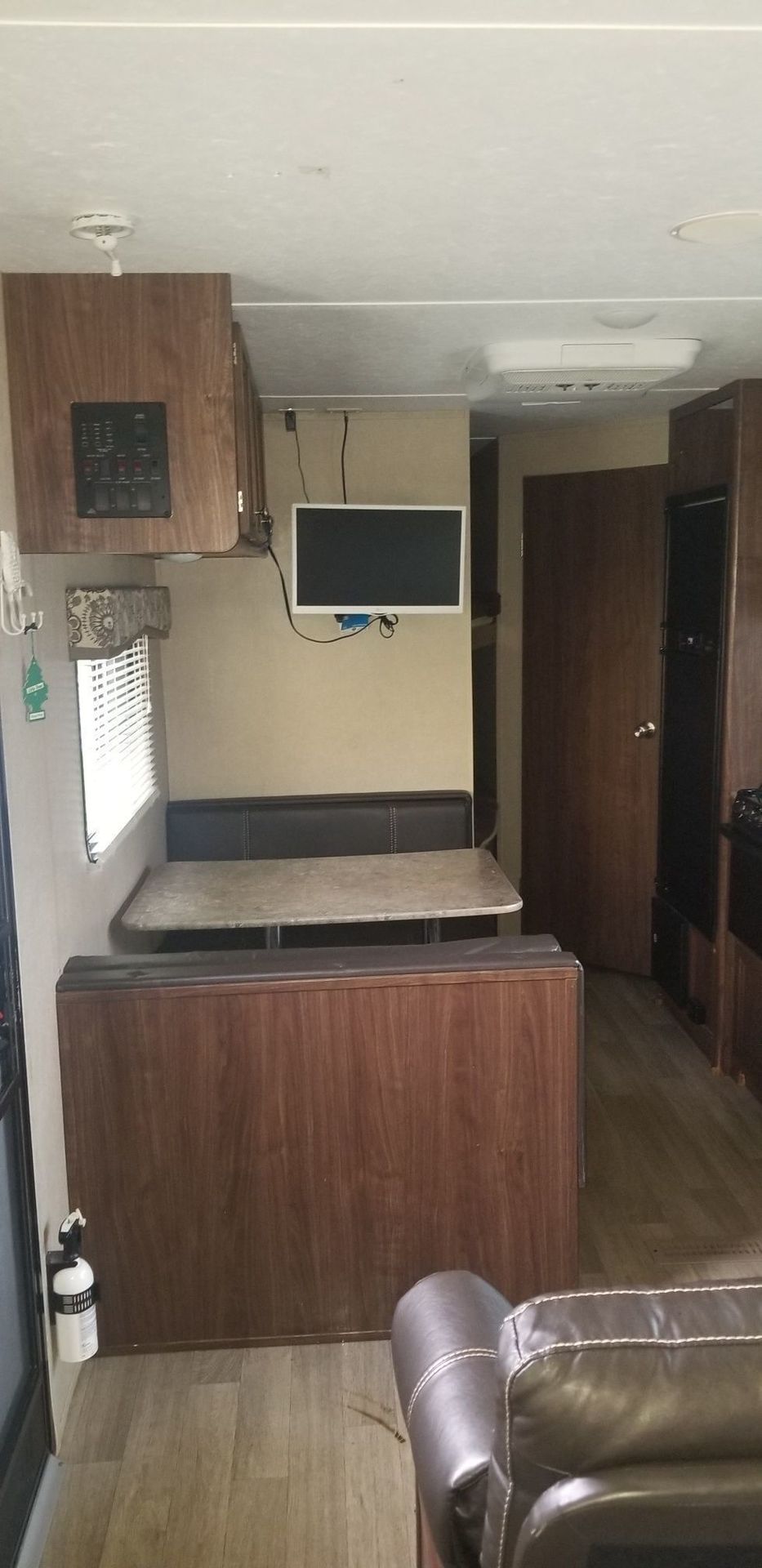 Photo 4 - 2017 Coleman Class C Motorhome rental photo 6