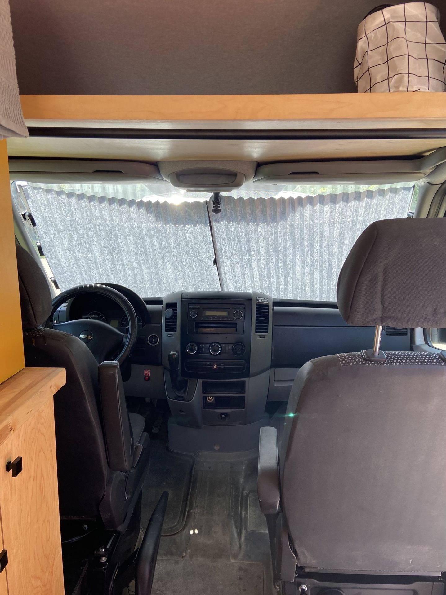 Photo 17 - 2008 Freightliner Class B Motorhome rental photo 19