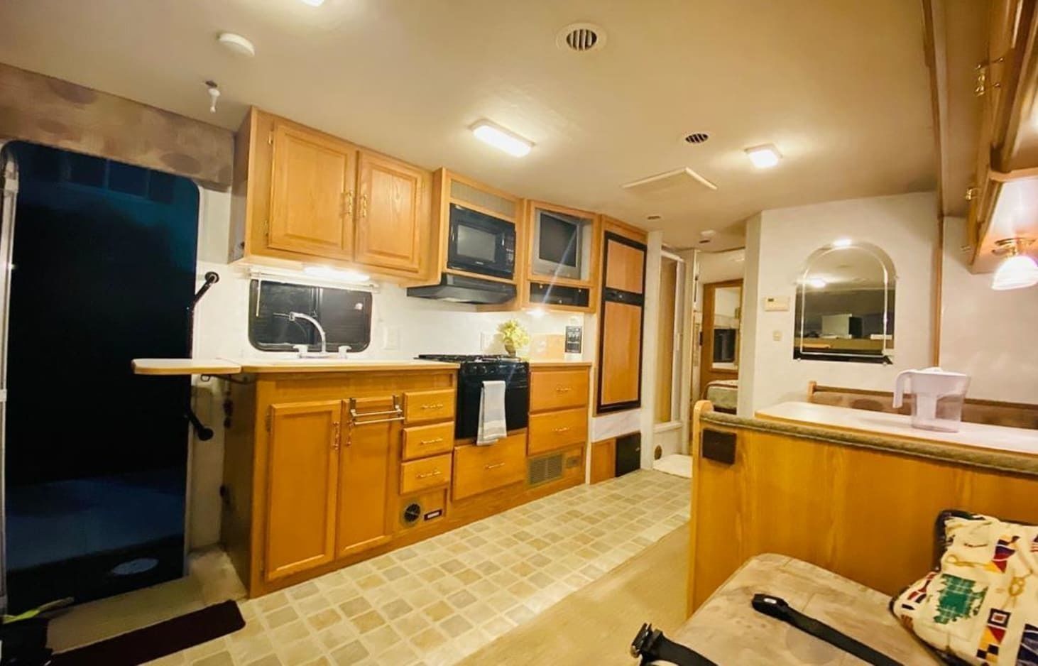 Photo 1 - 2005 Winnebago Class C Motorhome rental photo 10