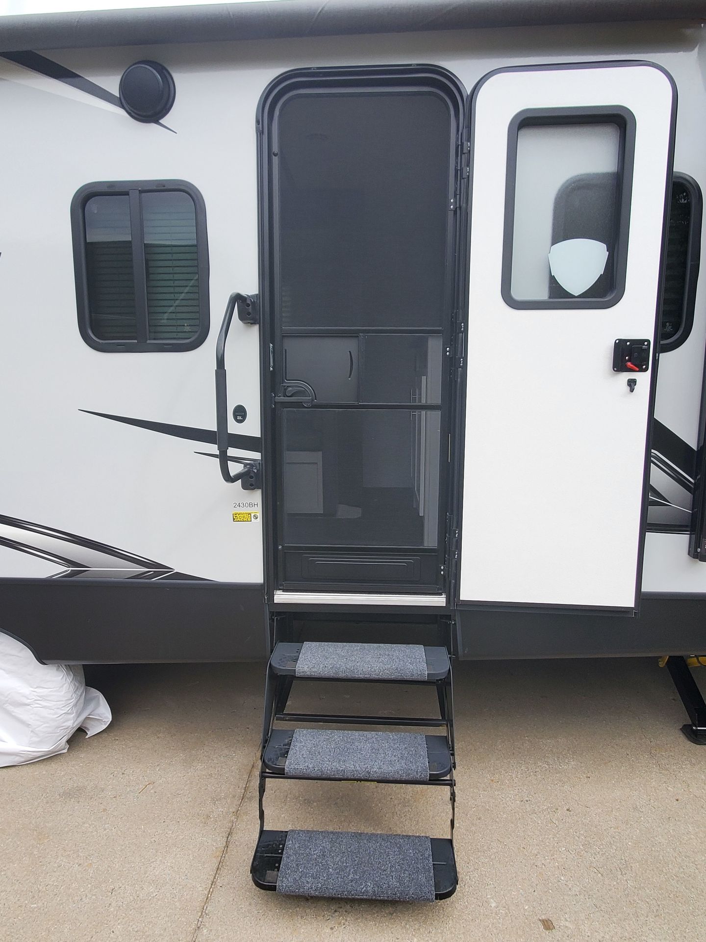 Photo 13 - 2021 Keystone Rv Travel Trailer rental photo 15