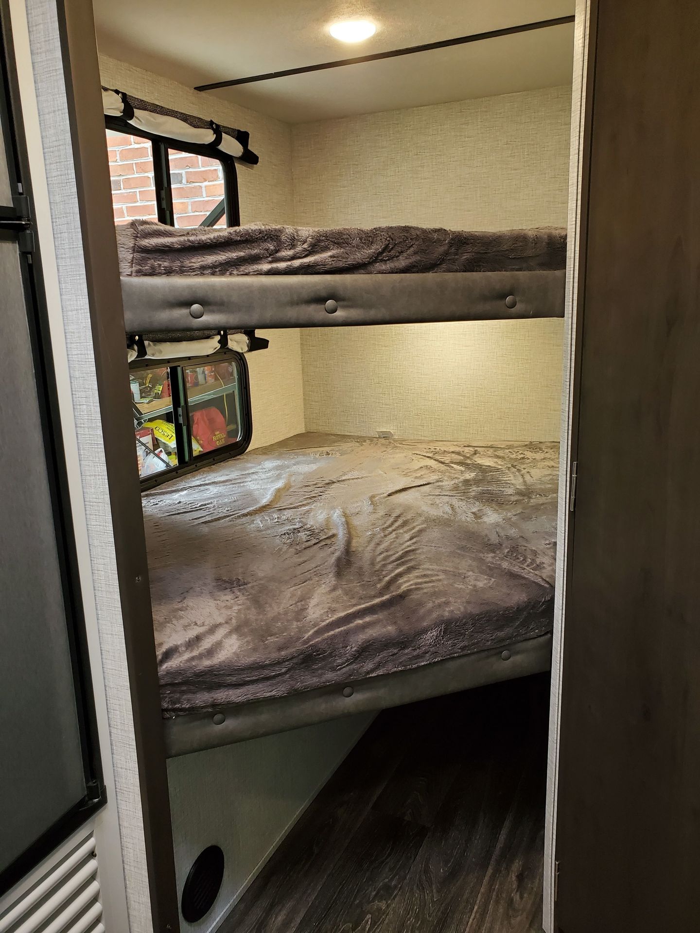 Photo 15 - 2021 Keystone Rv Travel Trailer rental photo 17