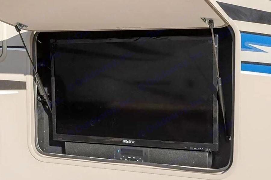 Photo 17 - 2020 Thor Motor Coach Class A Motorhome rental photo 19