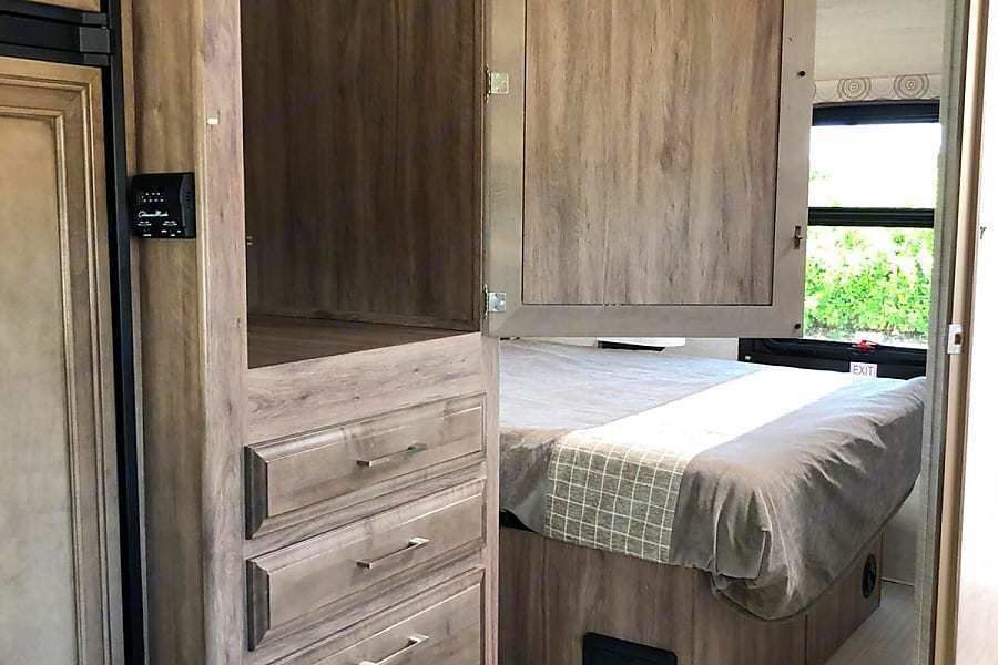 Photo 15 - 2021 Entegra Coach Class C Motorhome rental photo 17