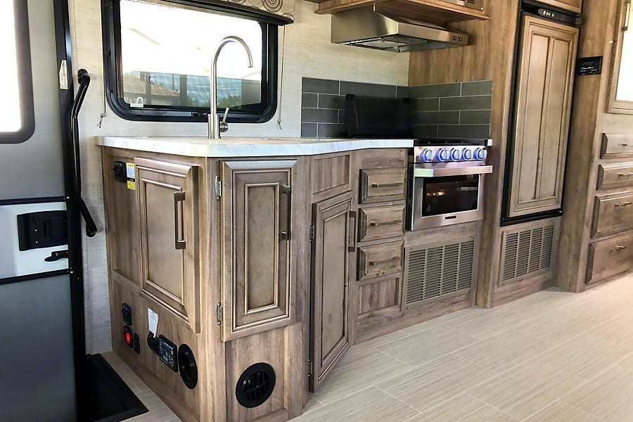 Photo 32 - 2021 Entegra Coach Class C Motorhome rental photo 34