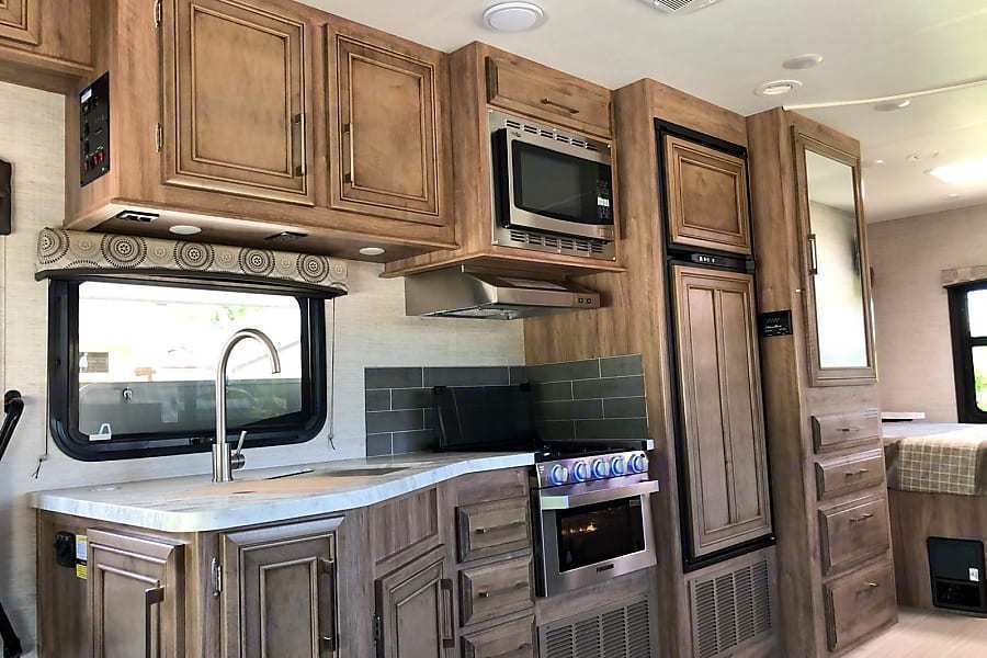 Photo 35 - 2021 Entegra Coach Class C Motorhome rental photo 37