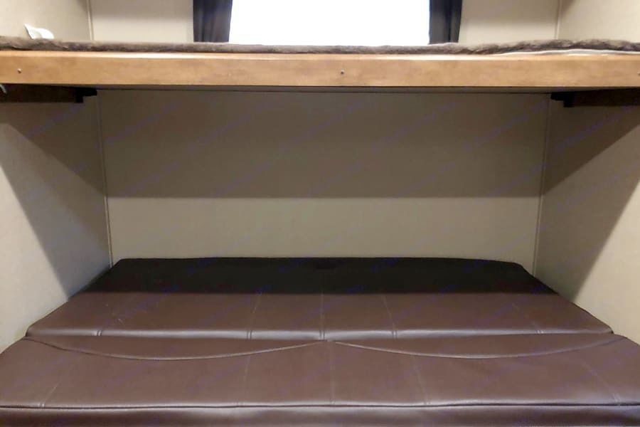 Photo 4 - 2017 Grand Design Travel Trailer rental photo 6