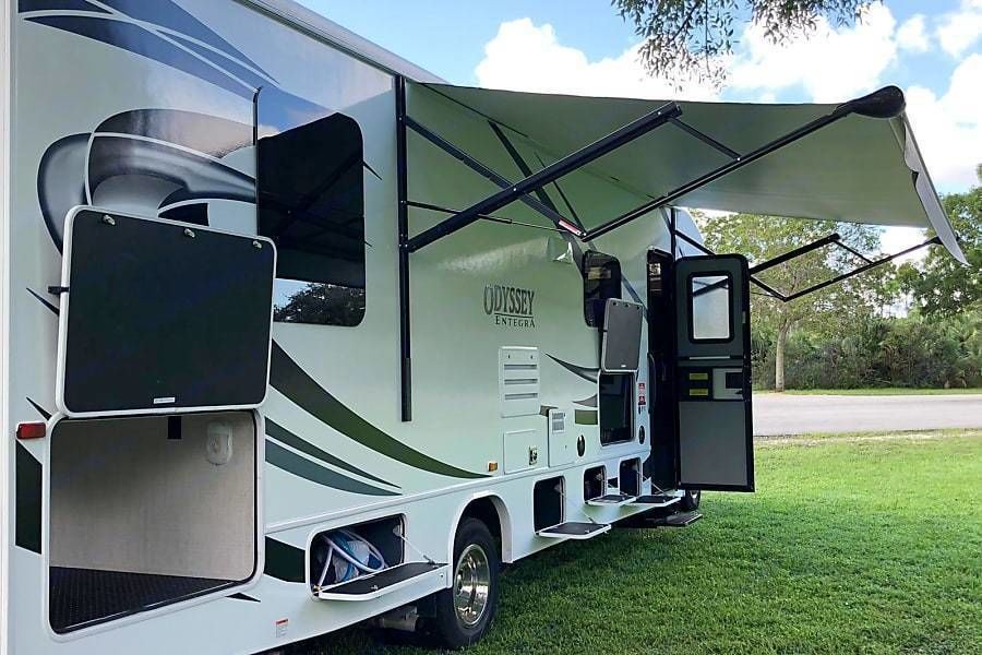 Photo 6 - 2021 Entegra Coach Class C Motorhome rental photo 8
