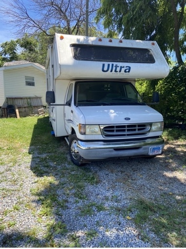 2003 Gulf Stream Ford Class C Motorhome for rent in Hollins, VA